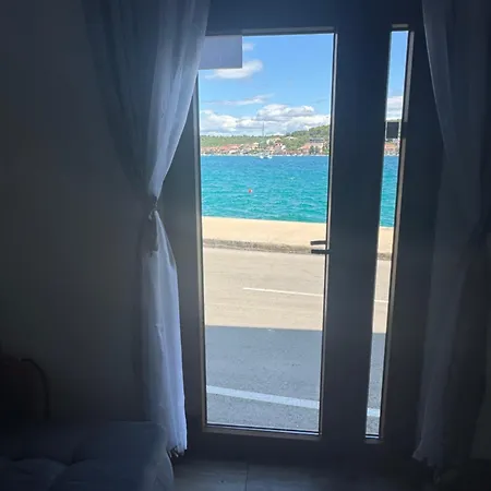 아파트 Suzy 티스노